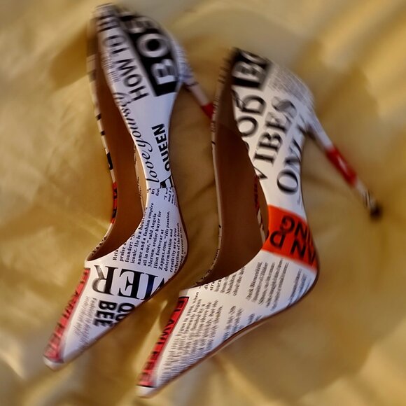 Steve Madden | VALA Newspaper Print Pointed Toe Heels | White Multi | Size 9 | N - Picture 8 of 16